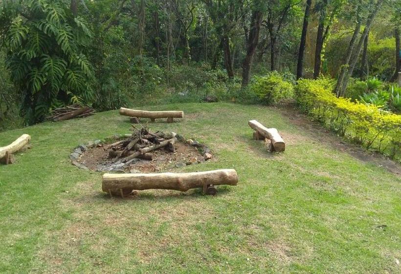 פנסיון Govinda Moeda Pousada