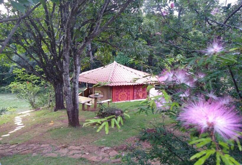 פנסיון Govinda Moeda Pousada