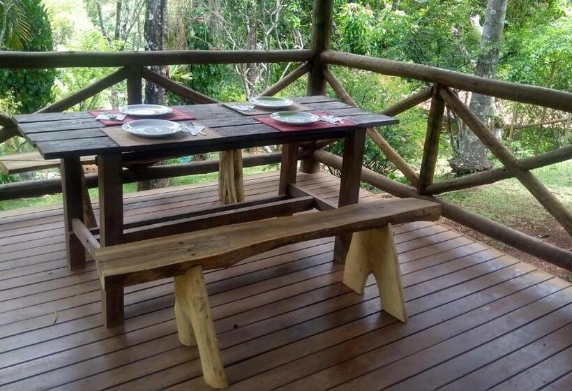 פנסיון Govinda Moeda Pousada