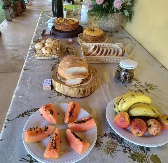 פנסיון Govinda Moeda Pousada