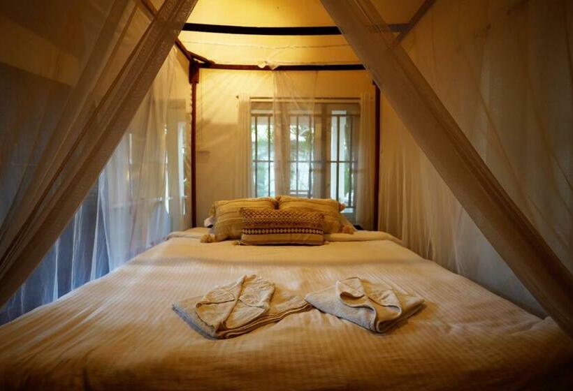 Resort Temple Garden Seaside Cottages