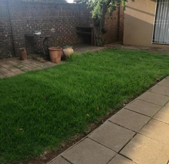 Bed & Breakfast Home Away From Home