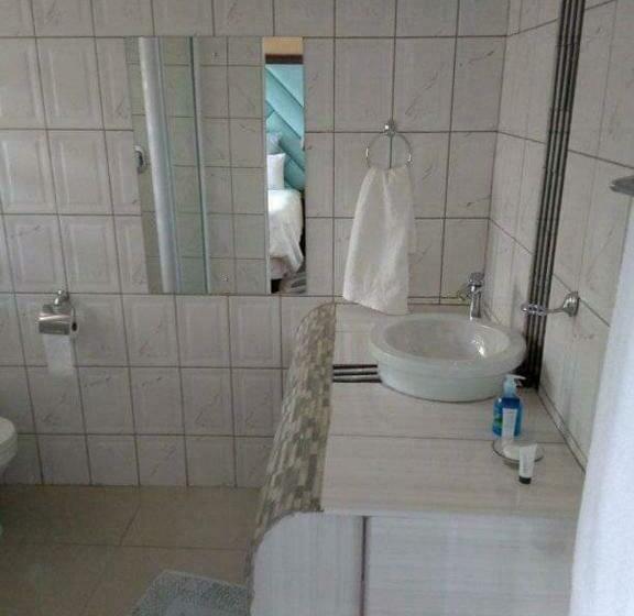 膳宿费 Our Bayside Way