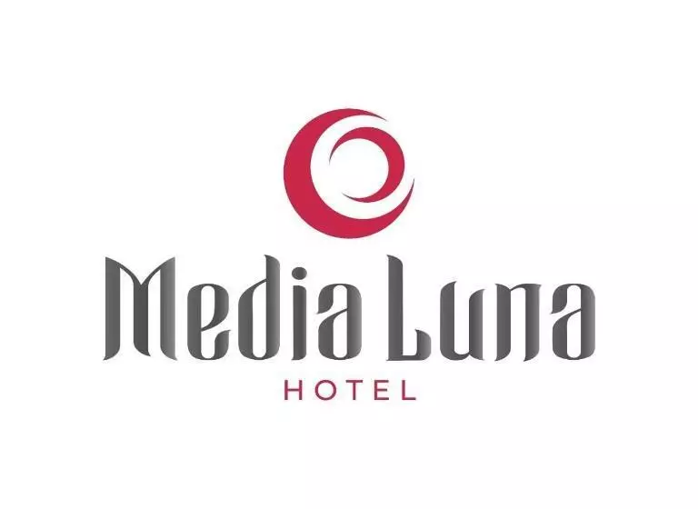 Hotelli Media Luna