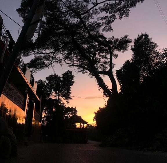 پانسیون Sherpas Enclave