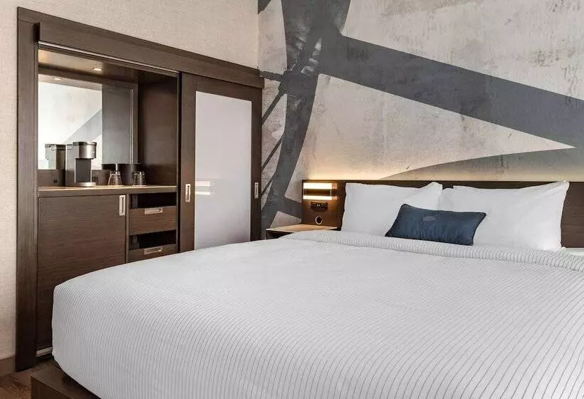 Cambria Hotel Minneapolis Downtown