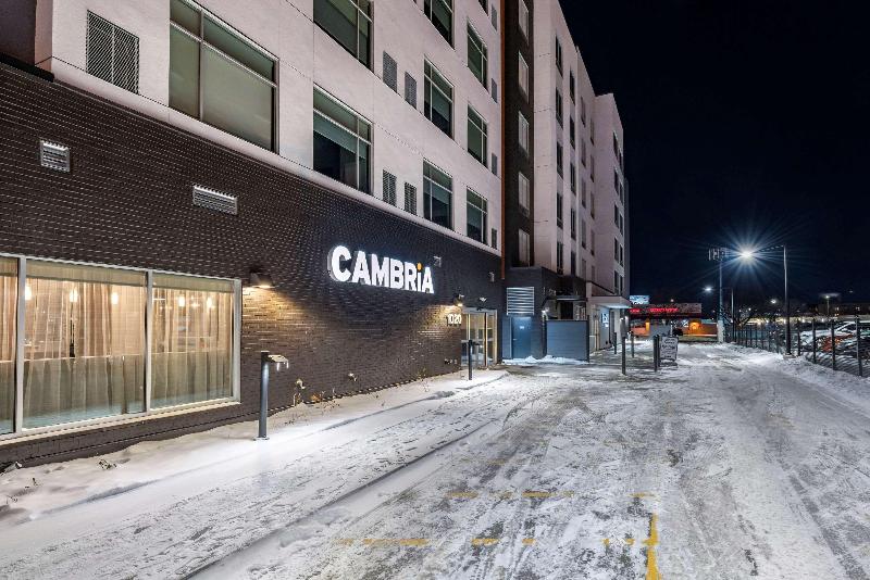 Cambria Hotel Minneapolis Downtown