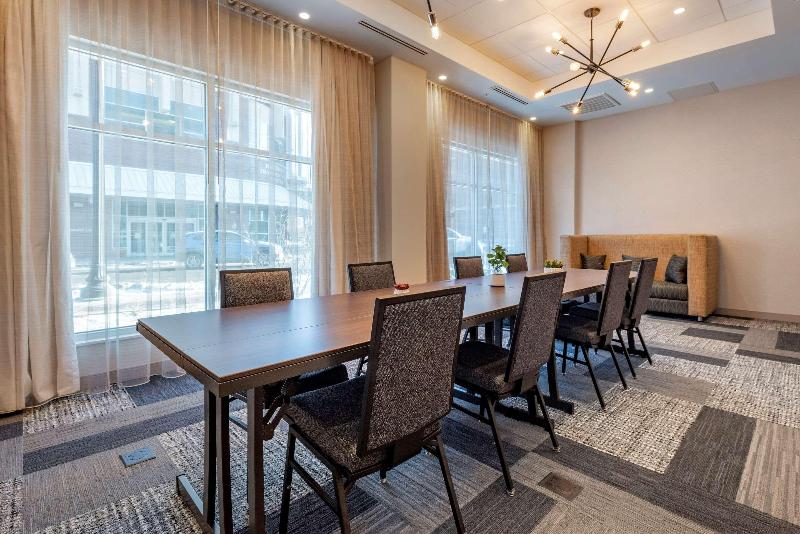 Cambria Hotel Minneapolis Downtown