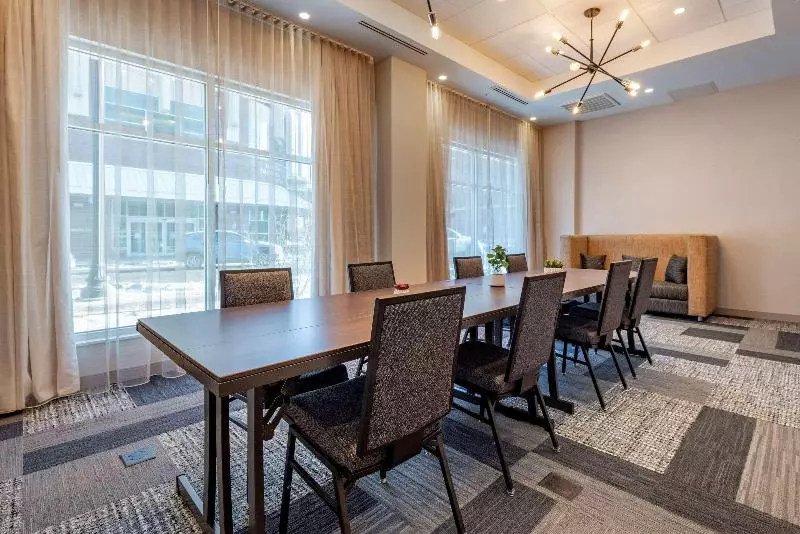 Cambria Hotel Minneapolis Downtown