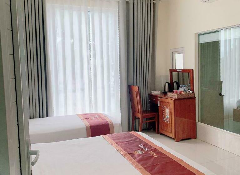 Hotel Khách Sạn Fara