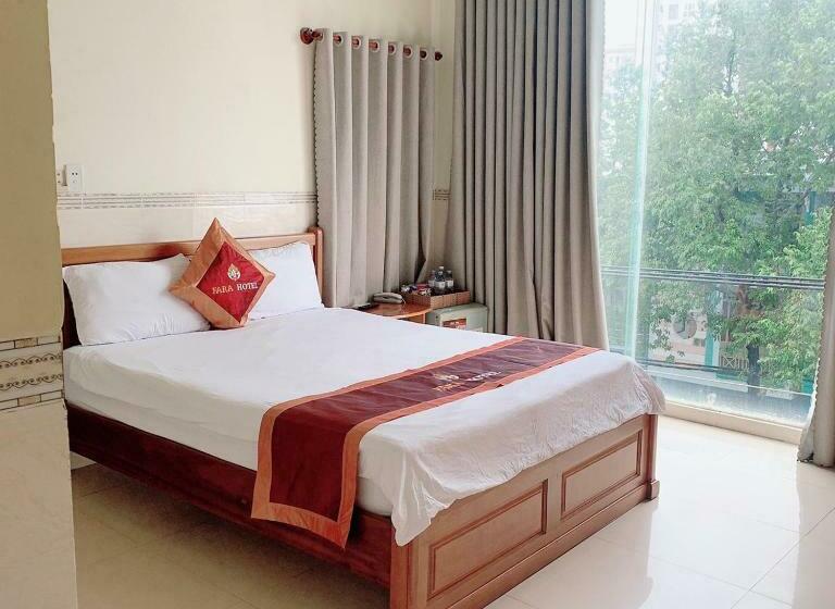 Hotel Khách Sạn Fara