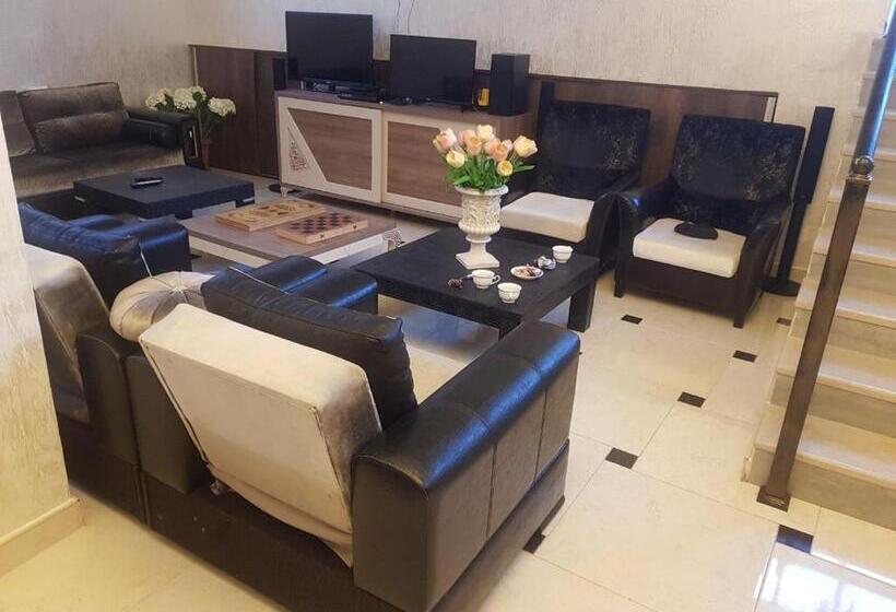 هتل Villa Golden Fleece