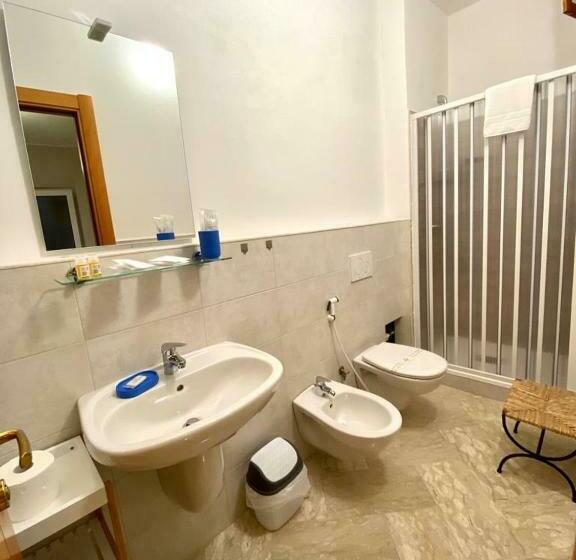 פנסיון Ginevra Rooms