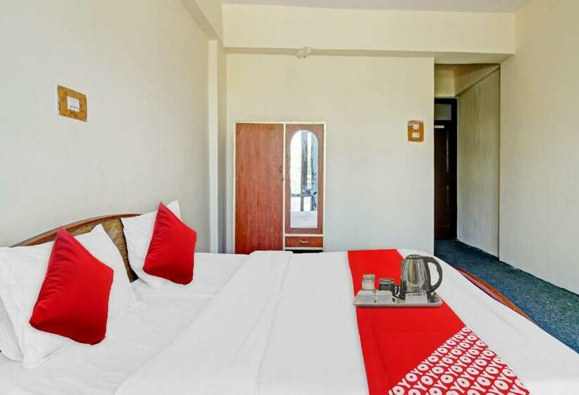 Hotel O Hunter S & Cafe