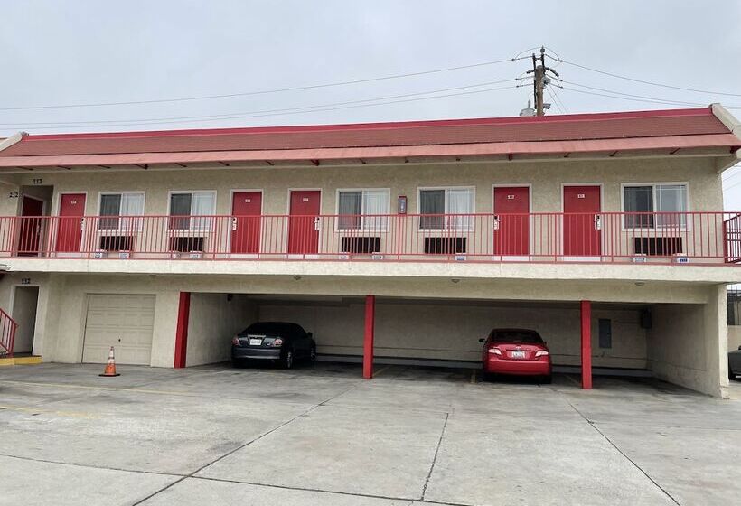 Hiland Motel
