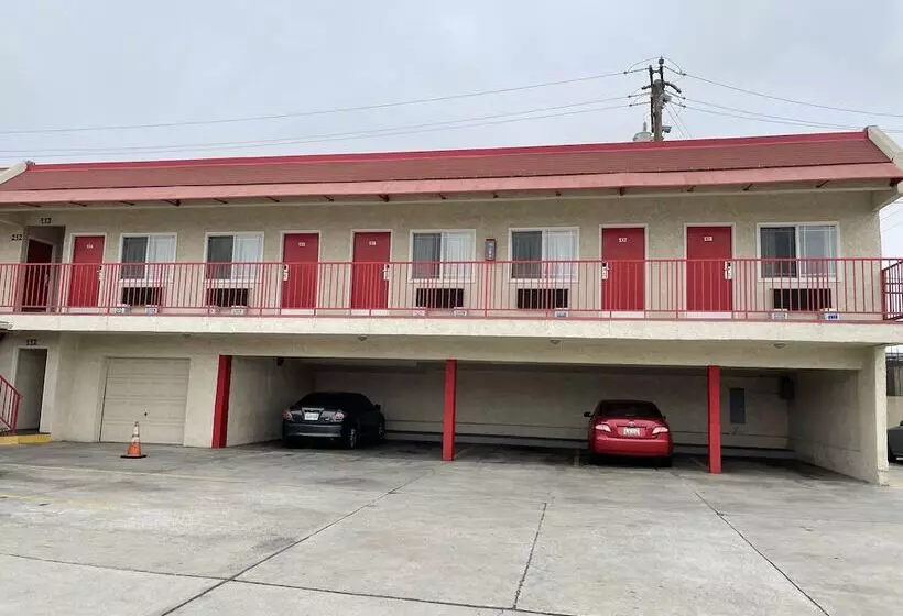 Hiland Motel