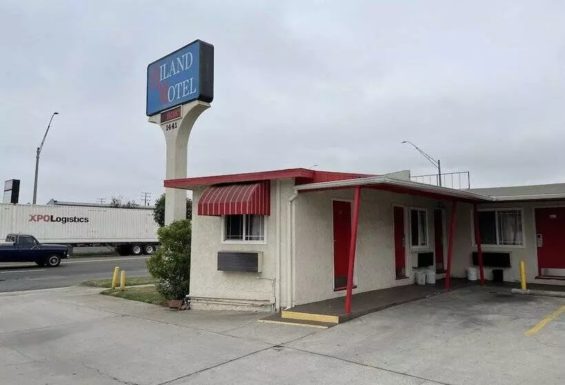 Hiland Motel