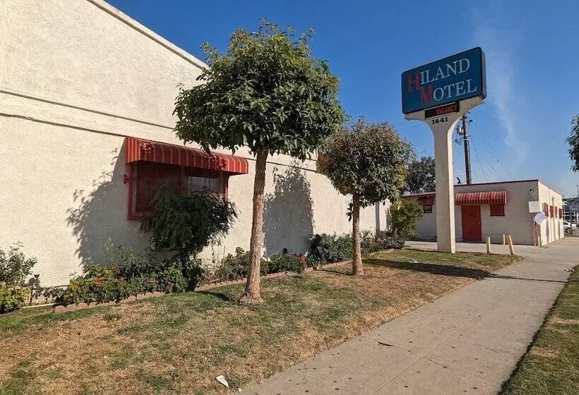 Hiland Motel
