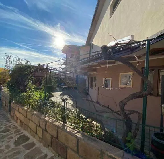 تختخواب و صبحانه Vila Mišur