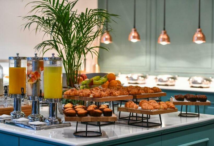 ホテル Adagio Doha