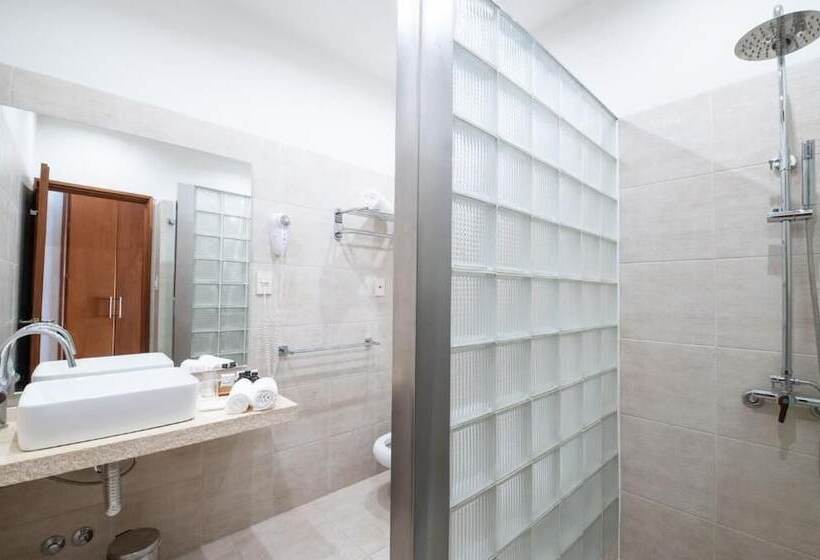 فندق Bemar Carmelo