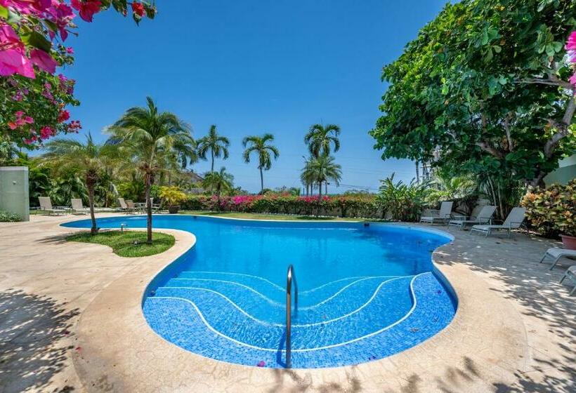 ホテル Monte Perla Condo At Tamarindo