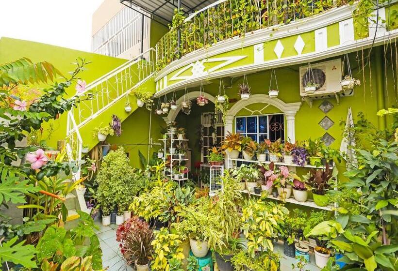 Hotell Oyo 91782 Satria Homestay Syariah