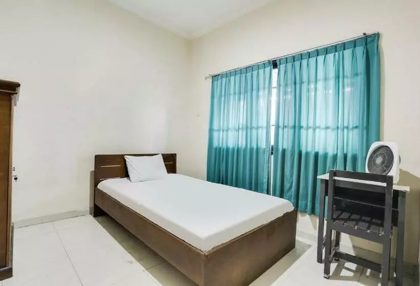 Hotelli Spot On 91770 441 Pemuda Homestay