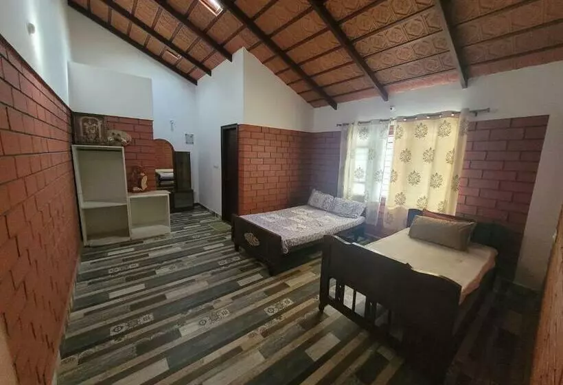 ペンション Aashirvada