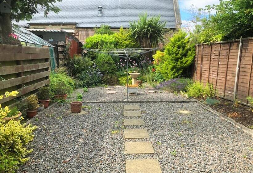 펜션 Mystayinn Tomnahurich Guest House