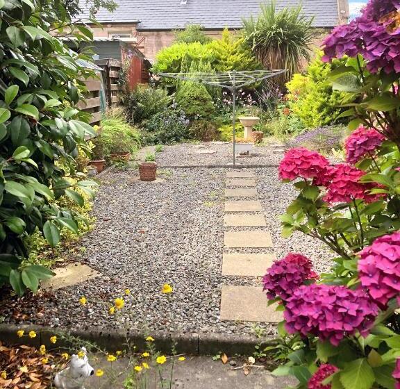 펜션 Mystayinn Tomnahurich Guest House