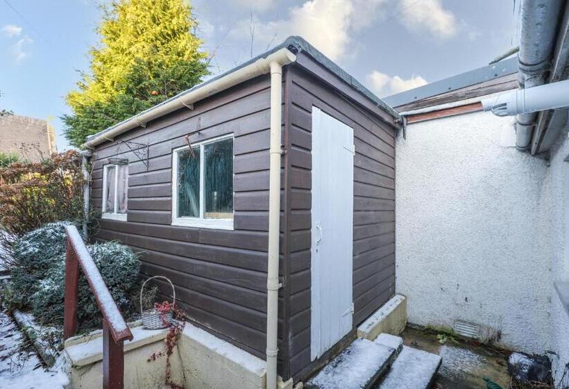 펜션 Mystayinn Tomnahurich Guest House