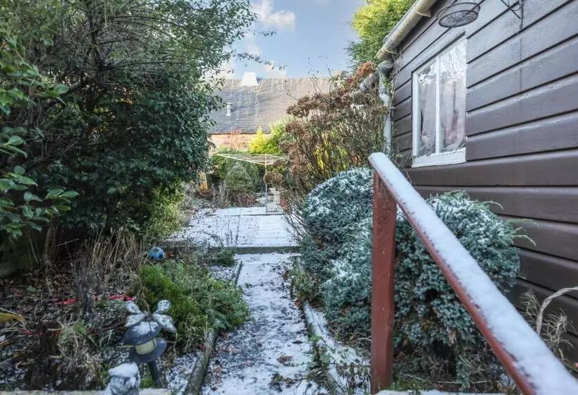 ペンション Mystayinn Tomnahurich Guest House