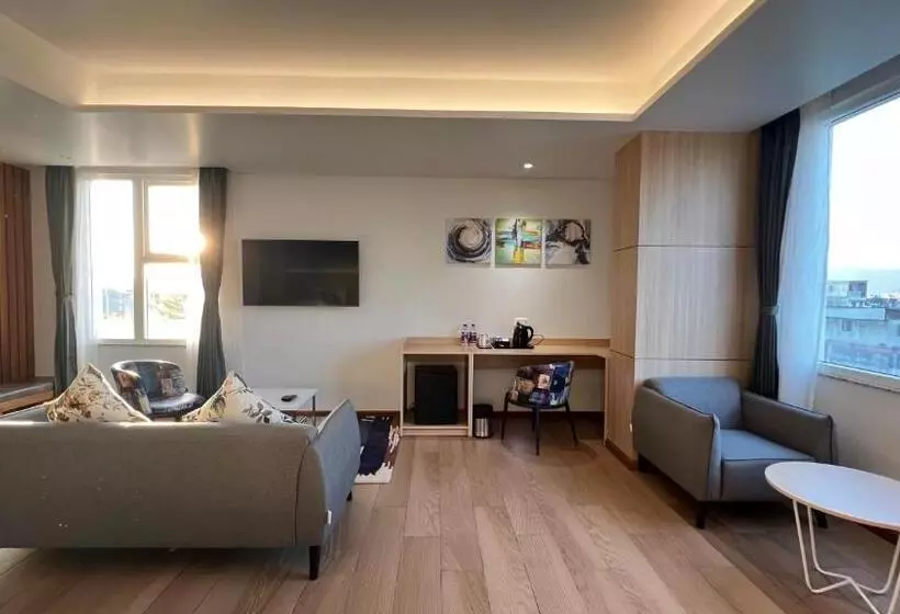 Aurora Boutique Hotel Imphal