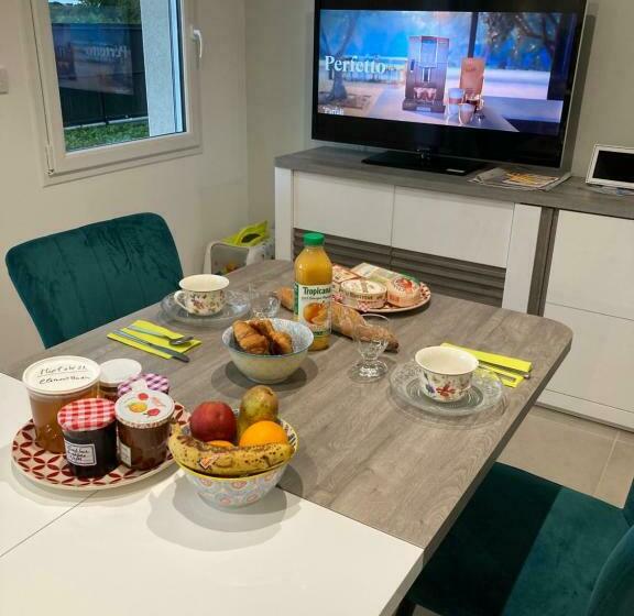 Bed and Breakfast Chambre, Salle De Bain, Toilette, Salon Privatif