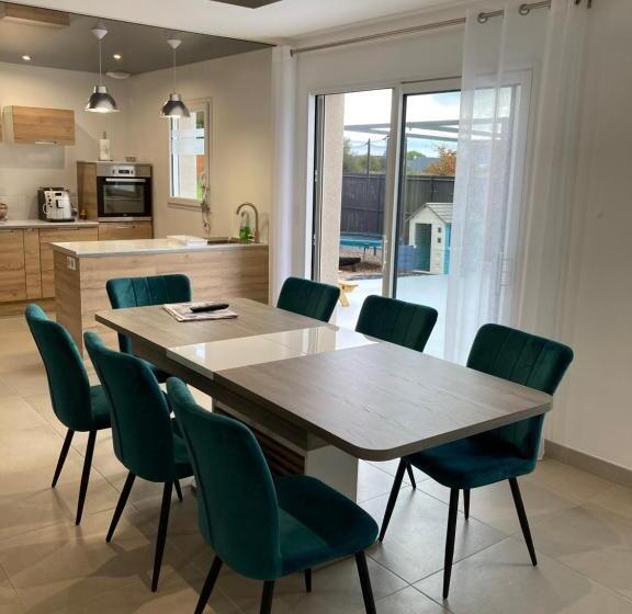 Bed and Breakfast Chambre, Salle De Bain, Toilette, Salon Privatif