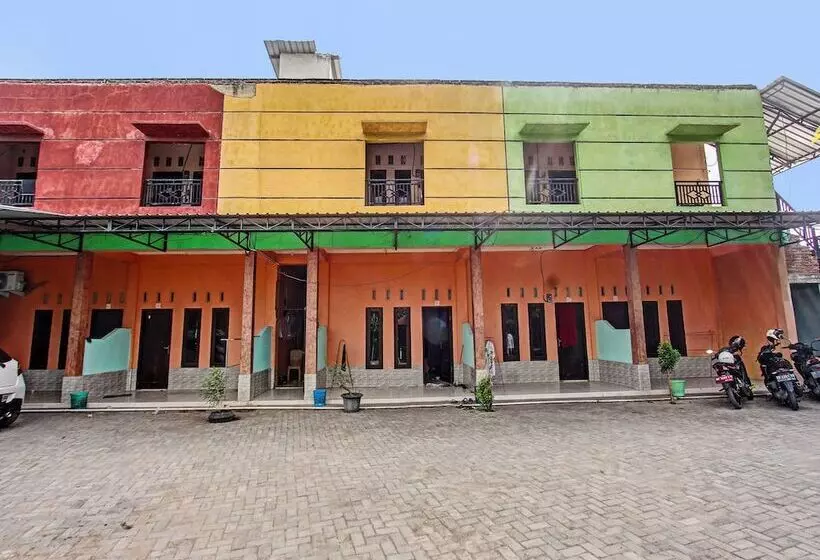 هتل Spot On 91771 Homestay Bang Haji