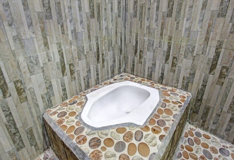 בית מלון כפרי Spot On 91771 Homestay Bang Haji