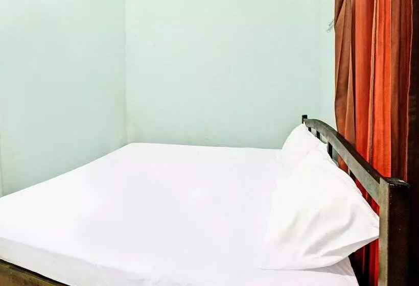 هتل Spot On 91771 Homestay Bang Haji