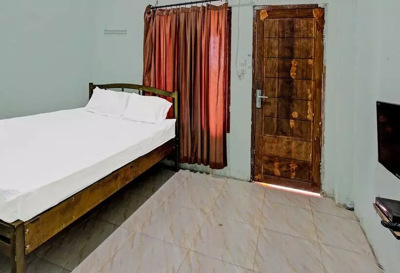 هتل Spot On 91771 Homestay Bang Haji