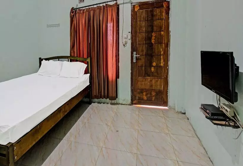 هتل Spot On 91771 Homestay Bang Haji