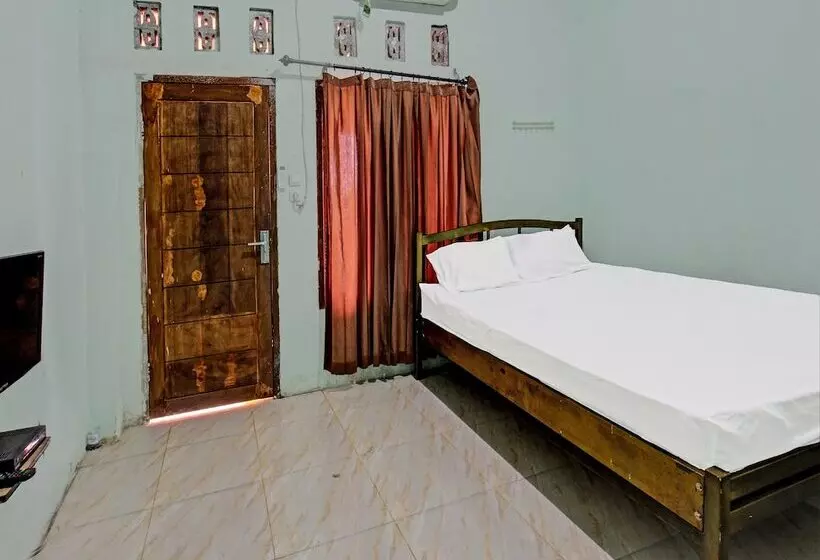 هتل Spot On 91771 Homestay Bang Haji