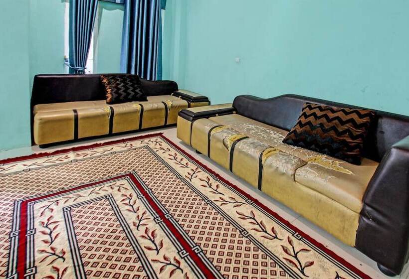 בית מלון כפרי Spot On 91771 Homestay Bang Haji