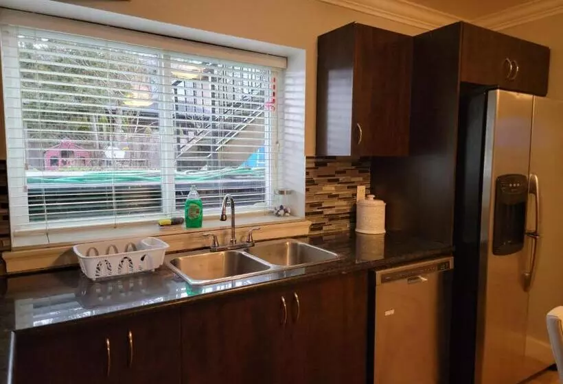 Majatalo Oscar Inn & 2bd Family Suite Or Private Room