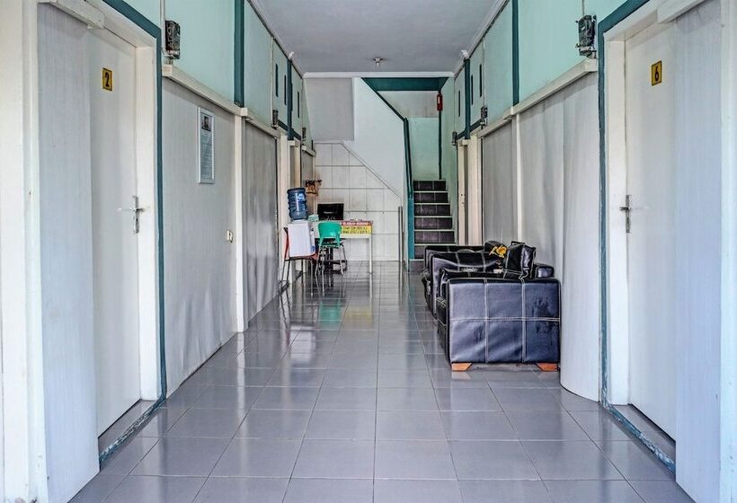 فندق Oyo 91731 Home Stay Elis Cateliya