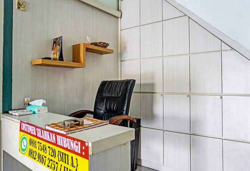 فندق Oyo 91731 Home Stay Elis Cateliya