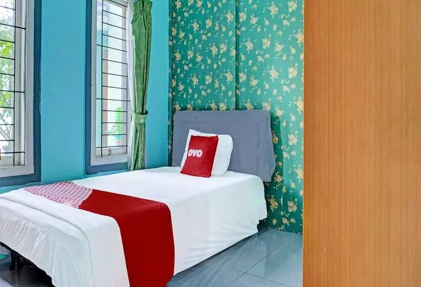 ホテル Oyo 91731 Home Stay Elis Cateliya