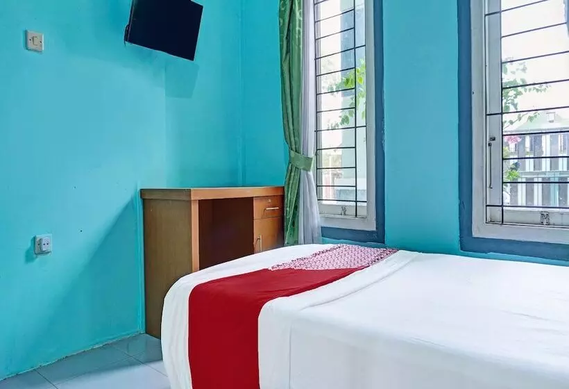 ホテル Oyo 91731 Home Stay Elis Cateliya