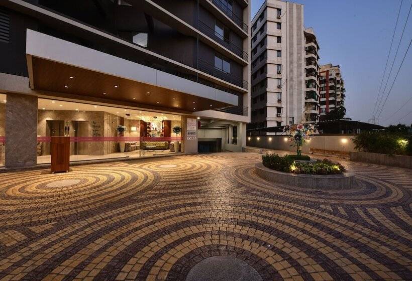 هتل Regenta Fairlark Vadodara