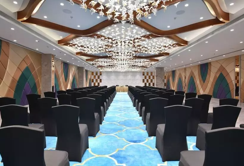 ホテル Regenta Fairlark Vadodara